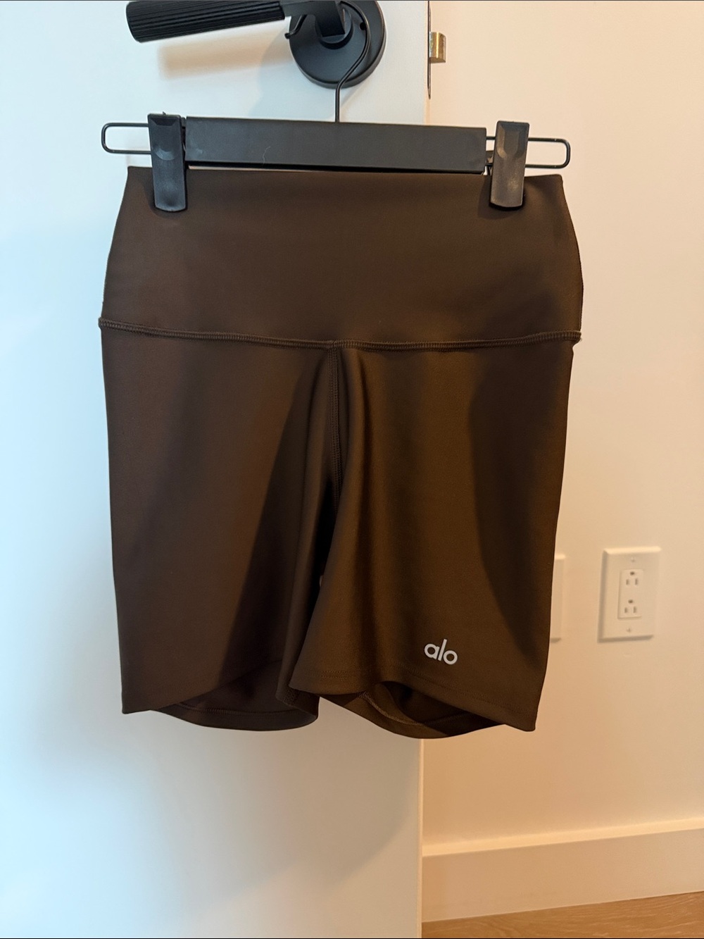 ALO Yoga High-Rise Brown Airlift Bike Shorts